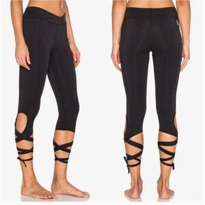 FP MOVEMENT Turnout Crossover Waist Ankle Tie Crop Leggings Size Large